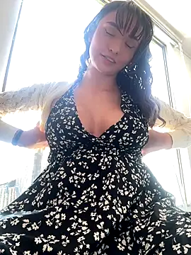 Snapshot of Daneshka1 chatting on 11/29/25, 03:26 Daneshka1 online show from 11/29/25, 03:26