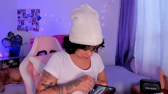 adriannyp 1 online show from 03/22/25, 08:37