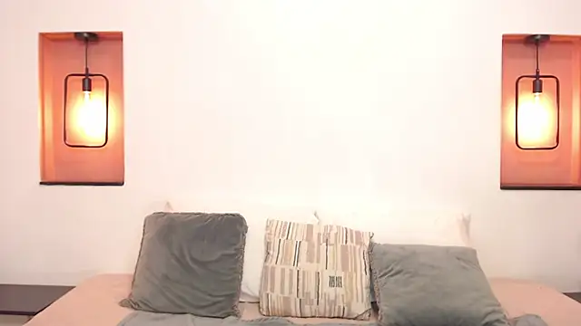 Miley Collins online show from 12/21/24, 09:58