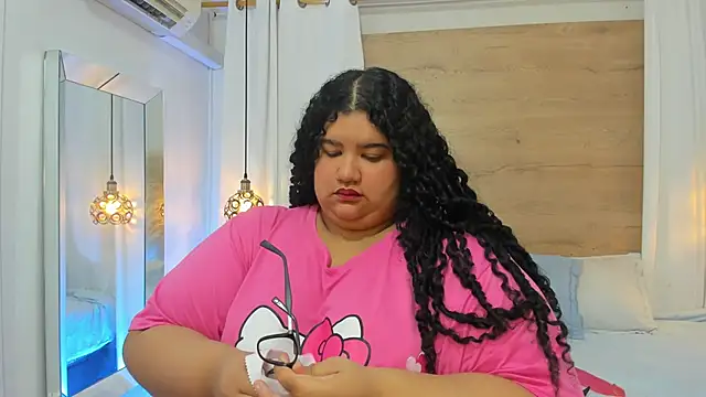 Miley Collins online show from 11/28/25, 12:41