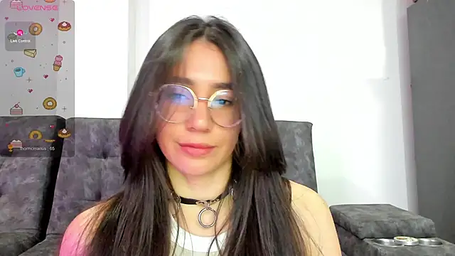 Snapshot of emmadiaz1 chatting on 01/12/25, 12:49 emmadiaz1 online show from 01/12/25, 12:49