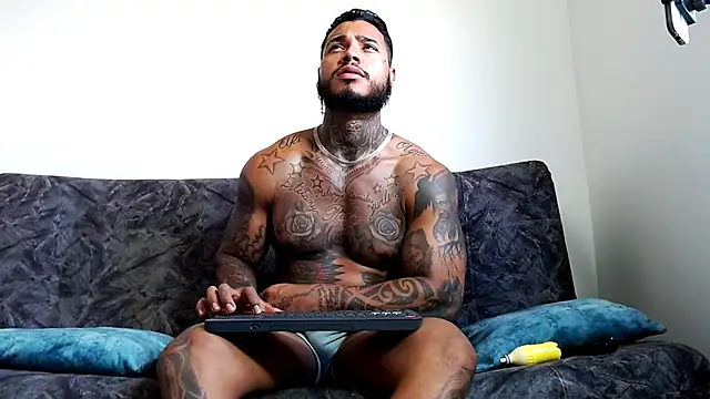 Snapshot of Exotic_tatto27121 chatting on 12/06/24, 03:55 Exotic tatto27121 online show from 12/06/24, 03:55