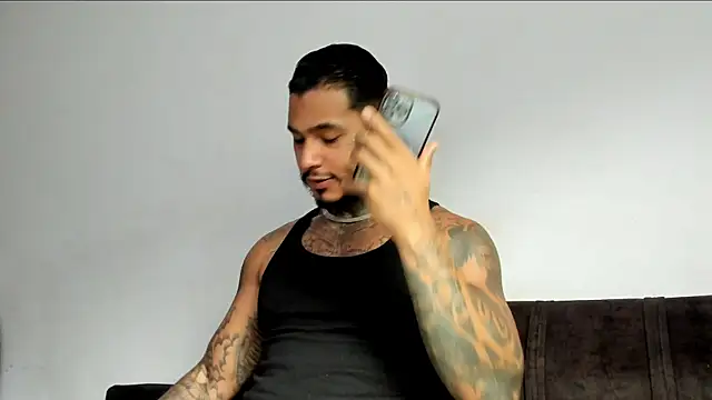 Snapshot of Exotic_tatto27121 chatting on 06/07/26, 08:56 Exotic tatto27121 online show from 06/07/26, 08:56