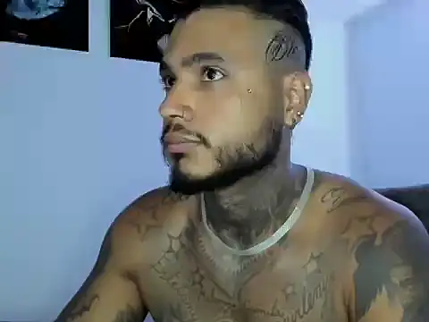Snapshot of Exotic_tatto27121 chatting on 06/21/26, 08:00 Exotic tatto27121 online show from 06/21/26, 08:00