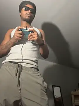 SluttyLyfe4L online show from 11/19/25, 03:01