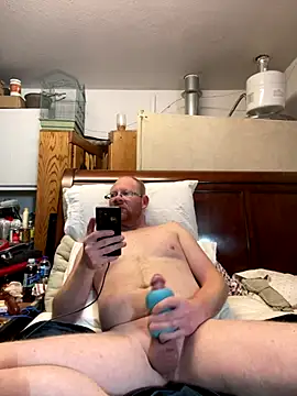 Snapshot of theoneandonlyniko chatting on 12/15/25, 09:30 theoneandonlyniko online show from 12/15/25, 09:30