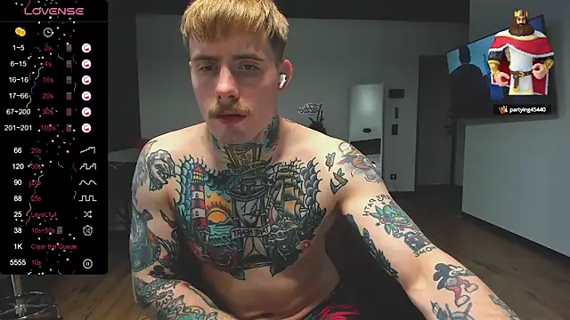 Snapshot of white_King9999 chatting on 01/15/25, 07:15 white King9999 online show from 01/15/25, 07:15