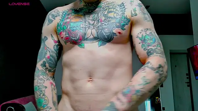 Snapshot of white_King9999 chatting on 10/28/25, 01:25 white King9999 online show from 10/28/25, 01:25