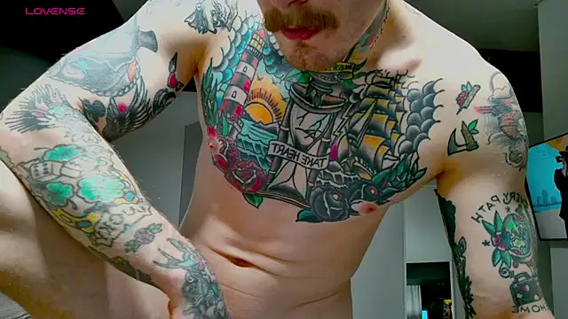 Snapshot of white_King9999 chatting on 11/29/25, 01:25 white King9999 online show from 11/29/25, 01:25