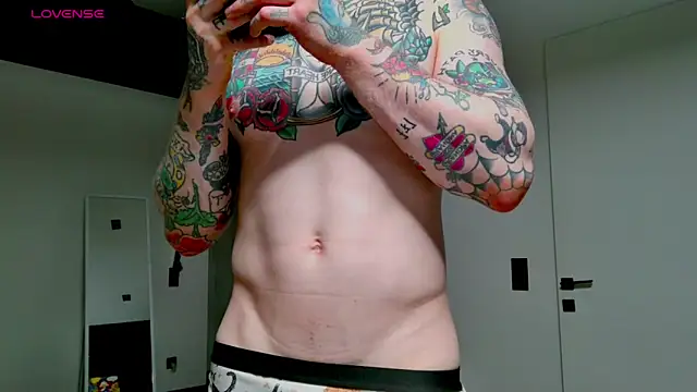 white King9999 online show from 04/15/26, 02:18