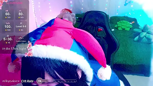 Snapshot of MilkyXSakura chatting on 03/15/25, 08:37 MilkyXSakura online show from 03/15/25, 08:37