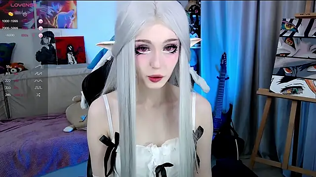 Snapshot of _Sparkland_ chatting on 10/19/25, 09:04 Sparkland online show from 10/19/25, 09:04