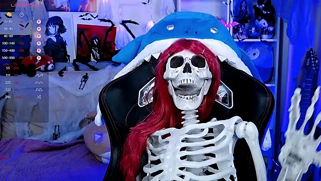 Snapshot of _Sparkland_ chatting on 10/23/25, 09:35 Sparkland online show from 10/23/25, 09:35