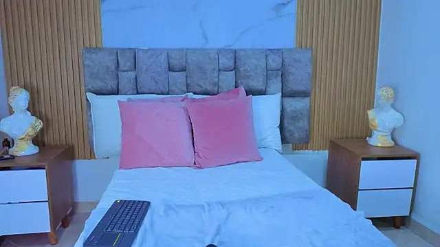 Snapshot of Khalifa_fletcher chatting on 11/10/25, 08:41 Khalifa fletcher online show from 11/10/25, 08:41