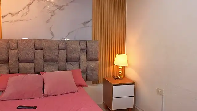 Khalifa fletcher online show from 04/10/26, 09:08