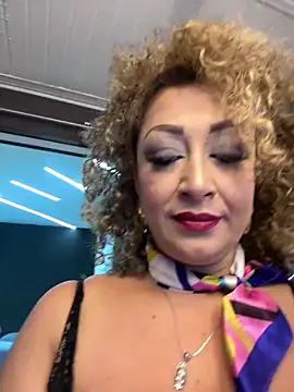 Katti Barrera online show from 12/19/25, 12:23