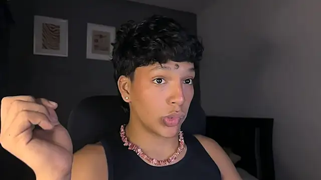 Snapshot of Xander_bonnet1 chatting on 02/12/25, 04:44 Xander bonnet1 online show from 02/12/25, 04:44