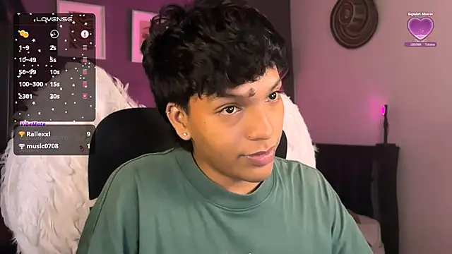 Snapshot of Xander_bonnet1 chatting on 02/15/25, 08:11 Xander bonnet1 online show from 02/15/25, 08:11