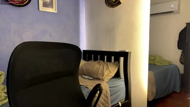 Snapshot of Xander_bonnet1 chatting on 09/10/25, 11:54 Xander bonnet1 online show from 09/10/25, 11:54