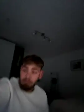 Snapshot of JuNIs_ chatting on 09/08/25, 10:09 JuNIs online show from 09/08/25, 10:09