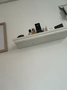 Snapshot of JuNIs_ chatting on 11/13/25, 12:15 JuNIs online show from 11/13/25, 12:15