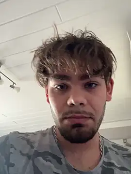 Snapshot of JuNIs_ chatting on 03/12/26, 09:37 JuNIs online show from 03/12/26, 09:37