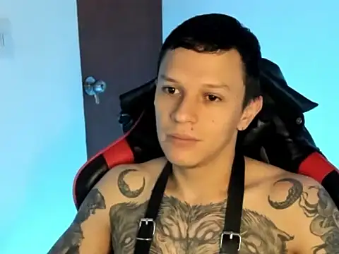 Snapshot of goodboy69l chatting on 06/28/26, 01:06 goodboy69l online show from 06/28/26, 01:06