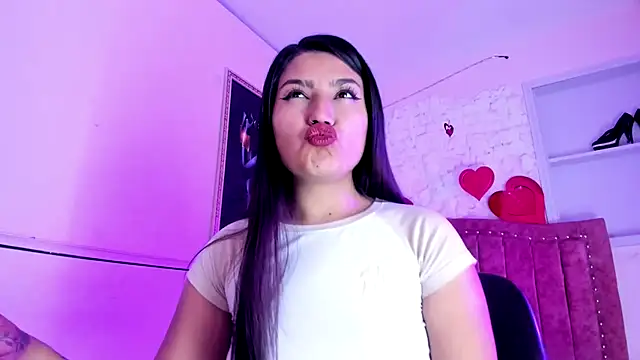 SarahStones online show from 09/18/25, 03:52