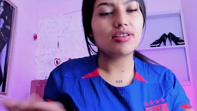 SarahStones online show from 09/20/25, 09:54