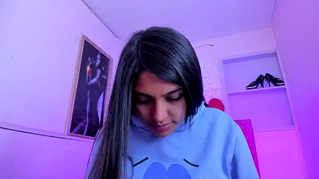 SarahStones online show from 10/09/25, 06:44