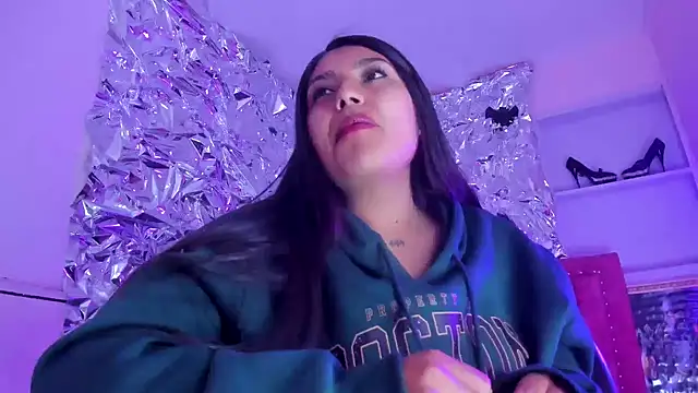 SarahStones online show from 11/29/25, 07:22