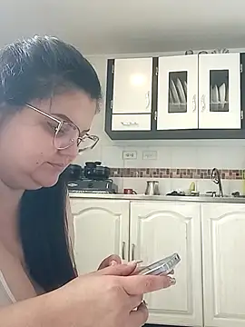 Snapshot of Madisonpalacio chatting on 02/04/25, 01:56 Madisonpalacio online show from 02/04/25, 01:56