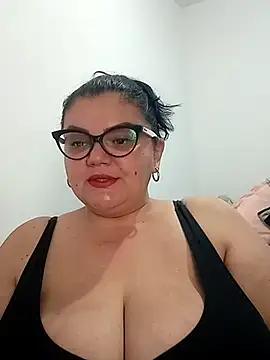 Snapshot of Madisonpalacio chatting on 11/22/25, 03:11 Madisonpalacio online show from 11/22/25, 03:11