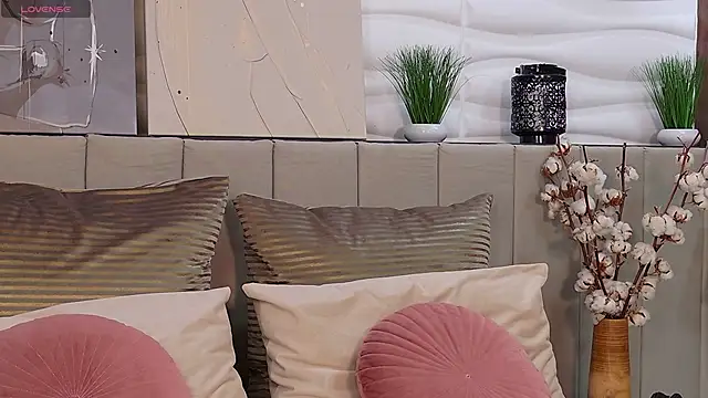 Snapshot of AvaLanne_ chatting on 02/10/25, 08:31 AvaLanne online show from 02/10/25, 08:31