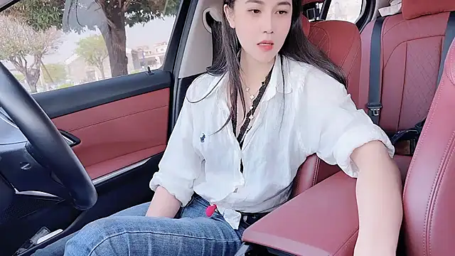 Snapshot of newwell chatting on 01/12/26, 03:34 newwell online show from 01/12/26, 03:34