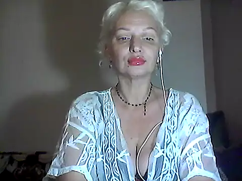Snapshot of MaryJane441 chatting on 12/02/25, 08:04 MaryJane441 online show from 12/02/25, 08:04