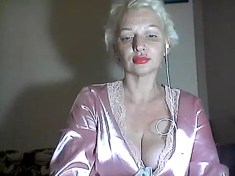 Snapshot of MaryJane441 chatting on 12/04/25, 07:00 MaryJane441 online show from 12/04/25, 07:00
