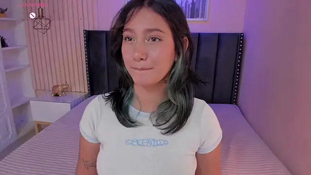 Snapshot of Yazmin_rouse chatting on 02/19/25, 03:49 Yazmin rouse online show from 02/19/25, 03:49