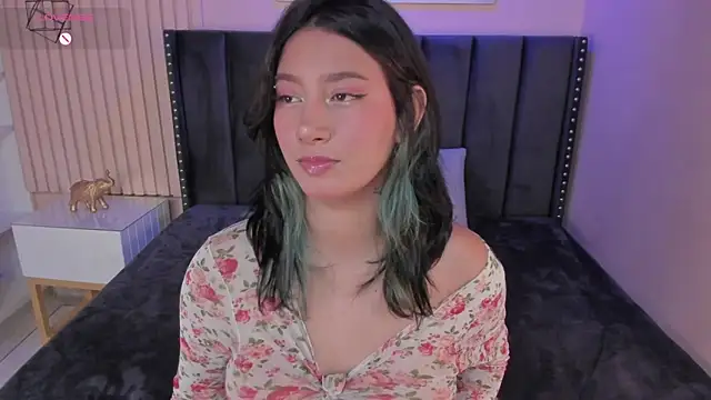 Snapshot of Yazmin_rouse chatting on 03/04/25, 12:12 Yazmin rouse online show from 03/04/25, 12:12