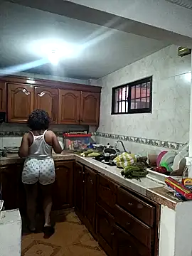 Snapshot of cougar_town chatting on 01/19/25, 12:39 cougar town online show from 01/19/25, 12:39