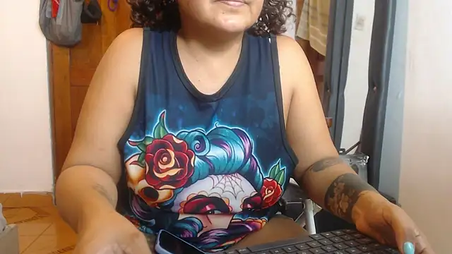 Snapshot of cougar_town chatting on 03/20/25, 11:45 cougar town online show from 03/20/25, 11:45