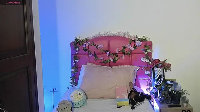 Snapshot of SexyNaf chatting on 10/27/25, 07:18 SexyNaf online show from 10/27/25, 07:18