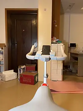 Snapshot of Tastemystrawberry chatting on 09/19/25, 04:18 Tastemystrawberry online show from 09/19/25, 04:18