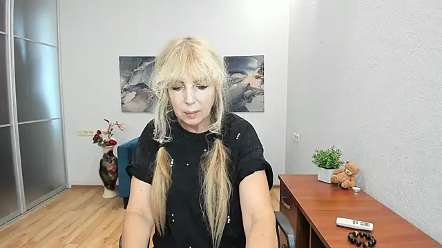 Anna Diax online show from 07/24/26, 11:52