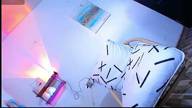 LiahGrey7 online show from 04/16/26, 09:39