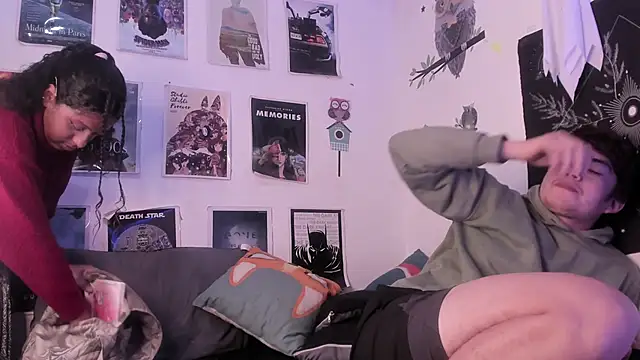 Snapshot of hothoneychile chatting on 02/14/25, 12:30 hothoneychile online show from 02/14/25, 12:30