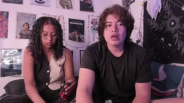 Snapshot of hothoneychile chatting on 09/11/25, 02:39 hothoneychile online show from 09/11/25, 02:39