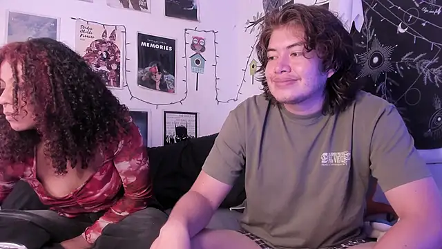 Snapshot of hothoneychile chatting on 09/22/25, 02:19 hothoneychile online show from 09/22/25, 02:19