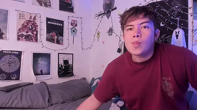 Snapshot of hothoneychile chatting on 10/17/25, 02:30 hothoneychile online show from 10/17/25, 02:30