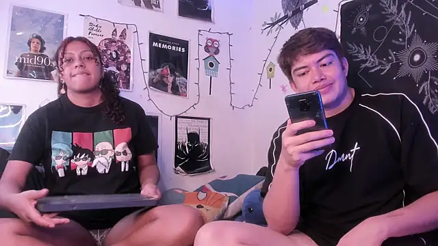 Snapshot of hothoneychile chatting on 10/25/25, 11:32 hothoneychile online show from 10/25/25, 11:32